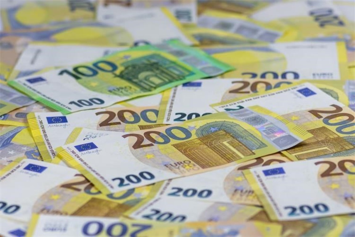 Očajna baka iz Buja povjerovala da je unuka slomila nogu, pa predala prevaranitima više tisuća eura za operaciju